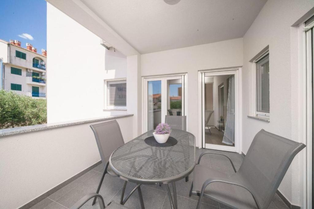 Apartment Stefanio Vodice Buitenkant foto