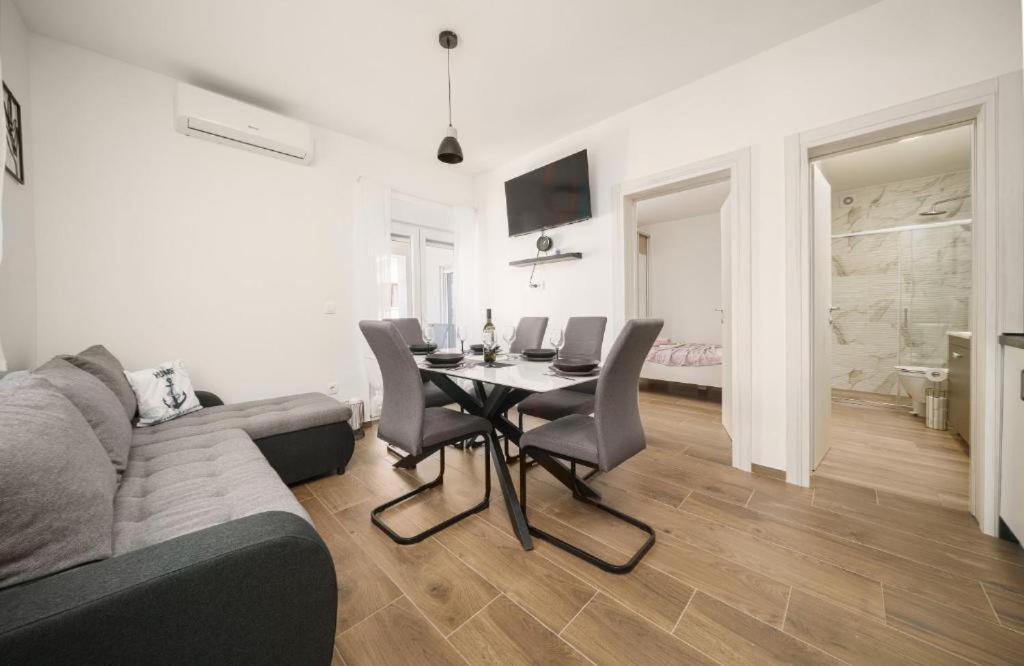 Apartment Stefanio Vodice Buitenkant foto