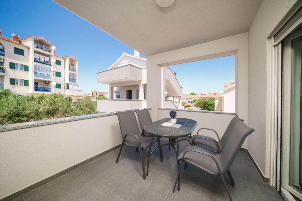 Apartment Stefanio Vodice Buitenkant foto