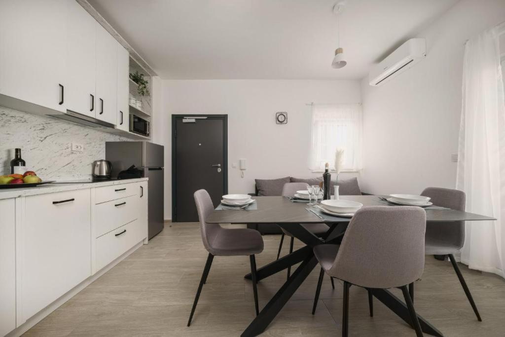 Apartment Stefanio Vodice Buitenkant foto