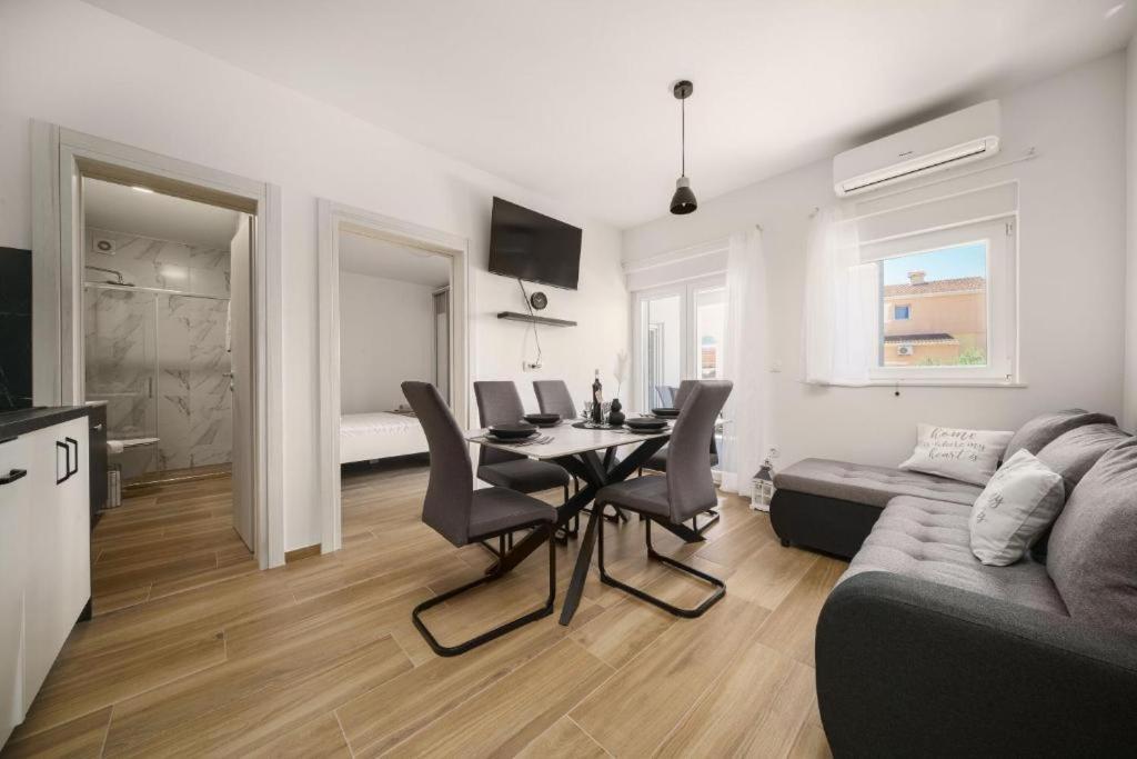 Apartment Stefanio Vodice Buitenkant foto